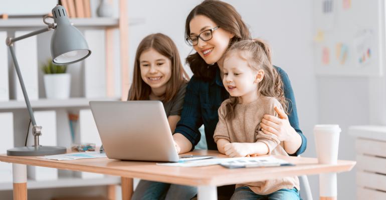 Organisez un événement virtuel adapté à toute la famille !