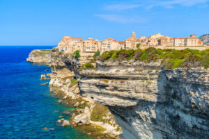 Trouver le lieu idéal pour organiser un événement en Corse