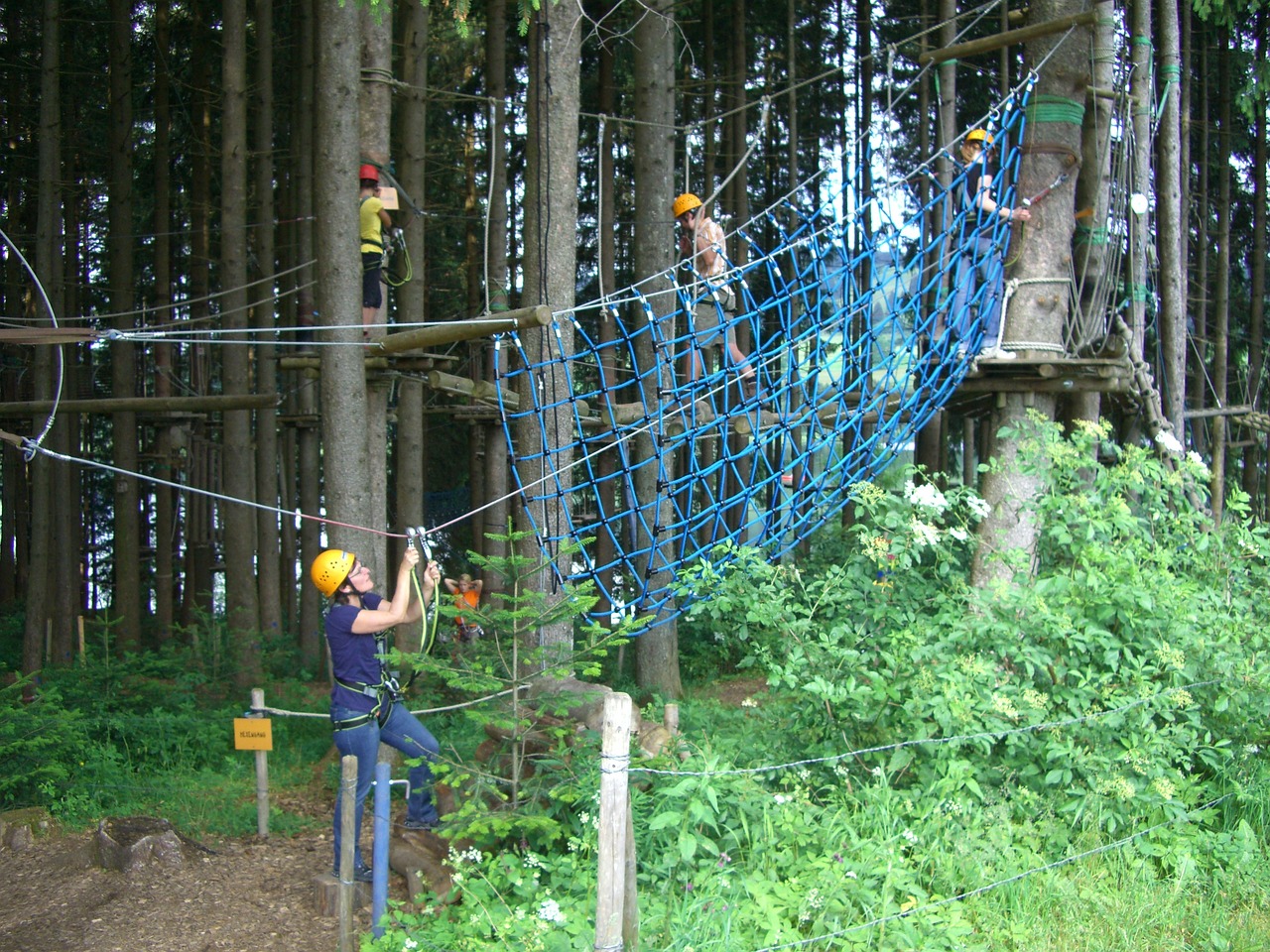 high-ropes-course-gfb9a1b3b9_1280